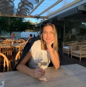 Meet your Posher, Jasmine